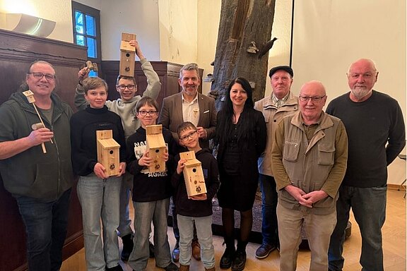 Gruppenbild_Vogelhäuser.jpg  